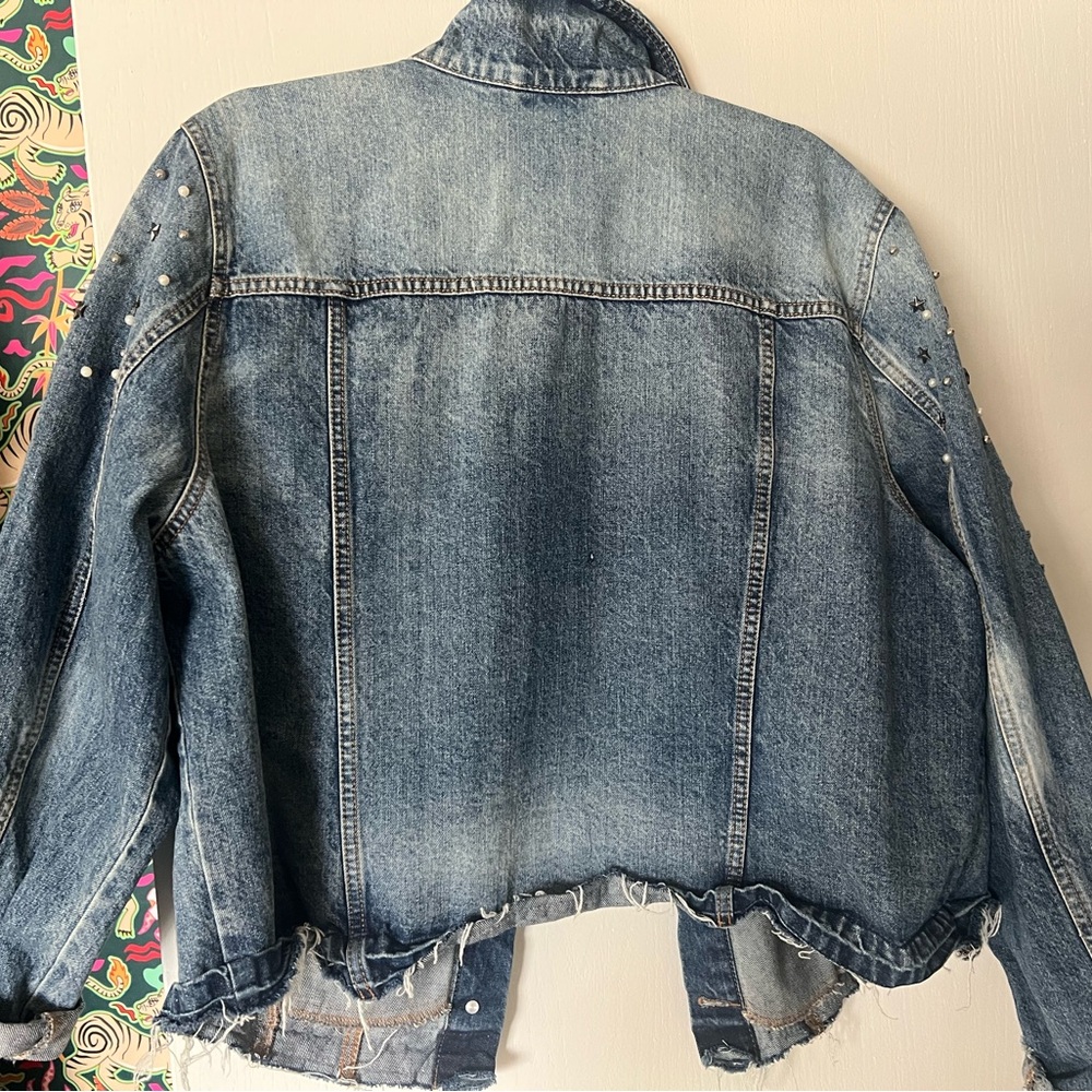 Gunmetal Star and Pearl Studded Denim Jacket 2x Boutique - Picture 3 of 16